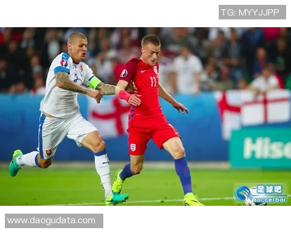 杭州足球队边路渗透战术革新探讨与实践分析